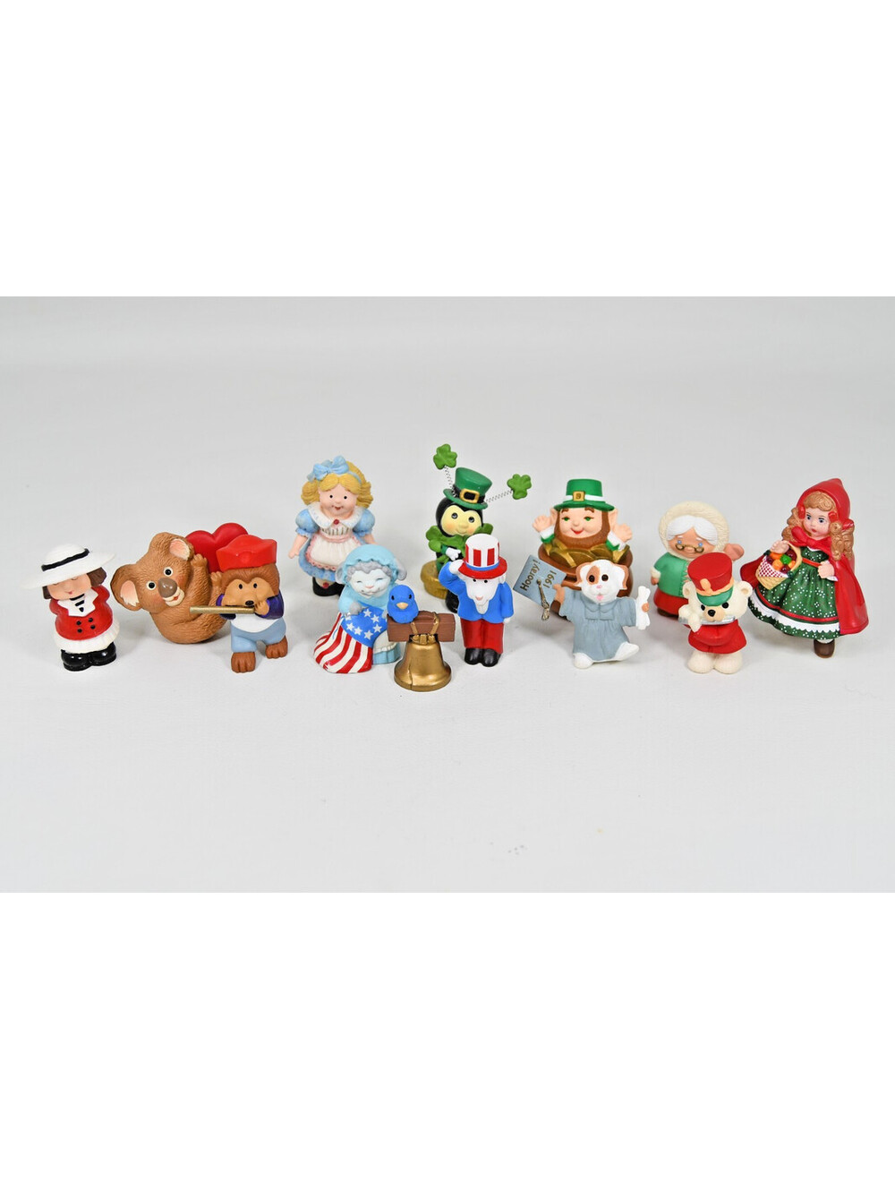Hallmark Merry Miniatures Holiday 12 Figures Animals Children Costumes VTG 1990s